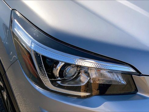 Used 2020 Subaru Forester Premium image 26