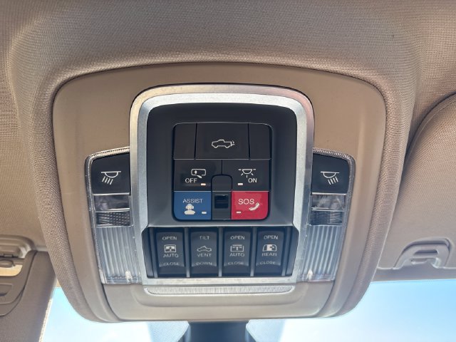 Used 2019 RAM 1500 Laramie AWD/4WD image 14