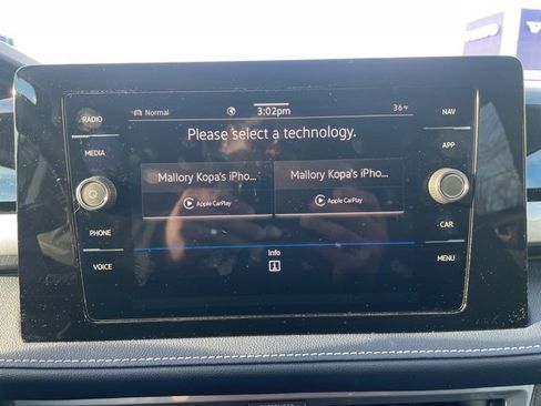 Certified 2025 Volkswagen Taos SEL image 14