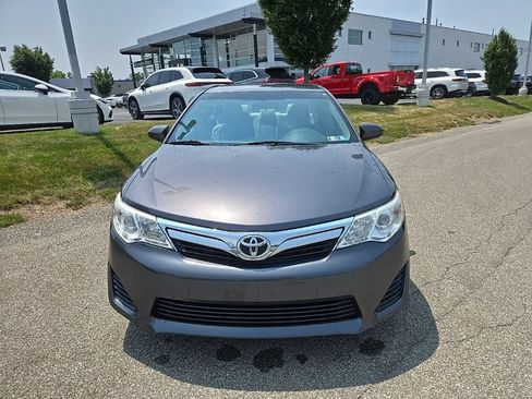 Used 2013 Toyota Camry LE FWD image 12