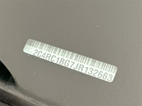 Used 2018 Chrysler Pacifica Touring-L w/ Premium Audio Group image 31