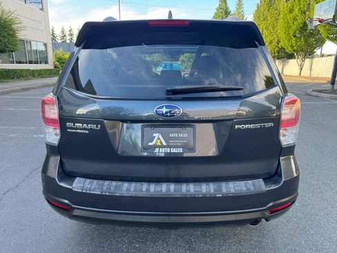 Used 2018 Subaru Forester 2.5i Limited AWD/4WD image 9
