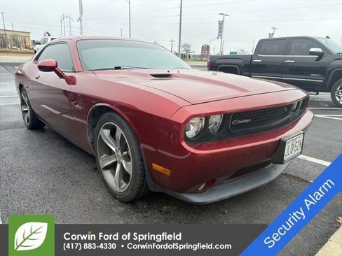 Used 2014 Dodge Challenger R/T image 3