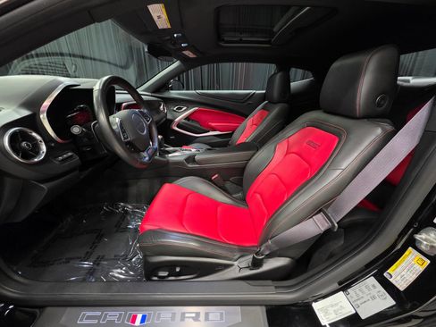 Used 2016 Chevrolet Camaro SS RWD image 18