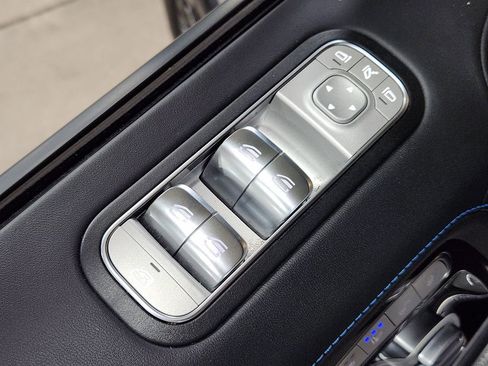 Used 2025 Mercedes-Benz G 580 w/ EQ Technology image 45