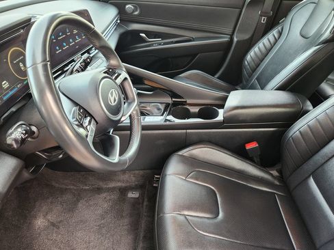 Used 2024 Hyundai Elantra Limited FWD image 12