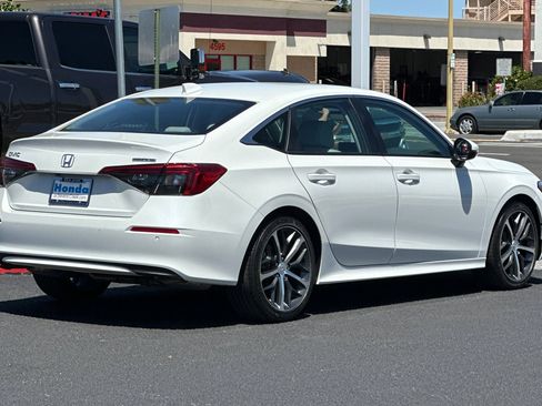 Certified 2024 Honda Civic Touring image 8