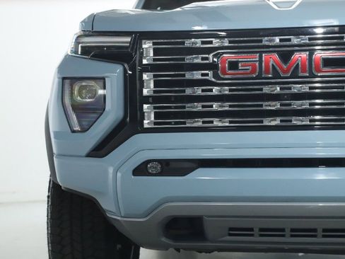 Used 2026 GMC Canyon Denali AWD/4WD image 6