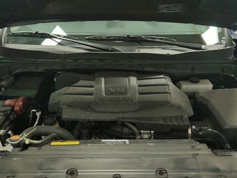 Used 2023 Nissan Titan SV image 22
