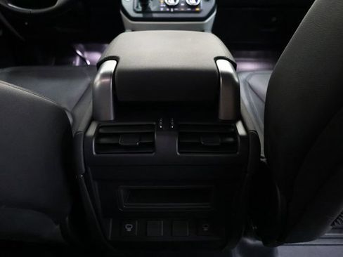 Used 2023 Land Rover Defender 110 SE image 93
