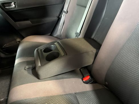 Used 2018 Toyota Corolla LE FWD image 16