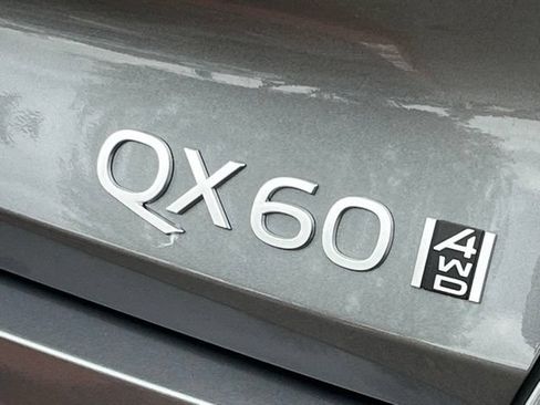 Certified 2026 INFINITI QX60 Luxe w/ Family Package AWD/4WD image 33