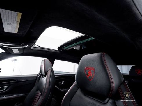 Used 2023 Lamborghini Urus S AWD/4WD image 24
