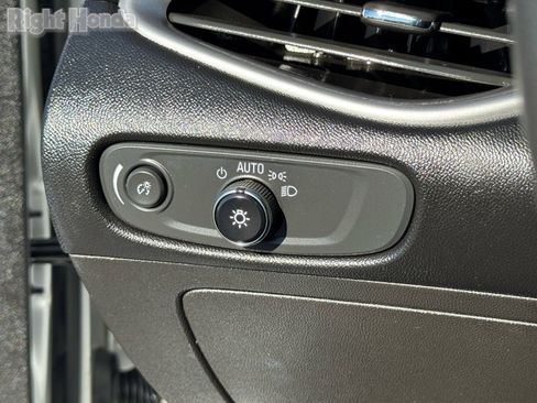 Used 2022 Chevrolet Malibu LT image 30