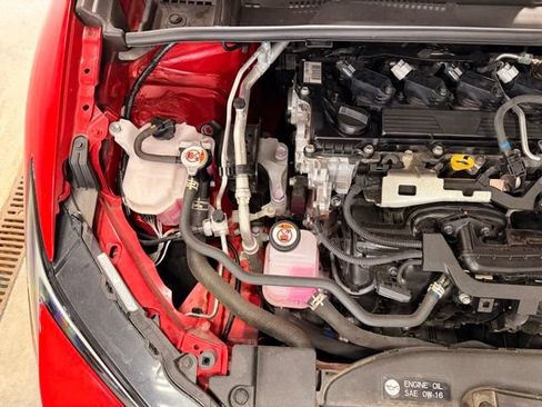 Used 2024 Toyota Prius XLE FWD image 39