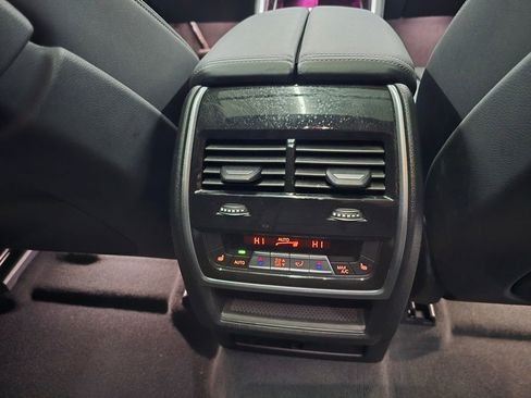 Used 2025 BMW X6 xDrive40i image 36