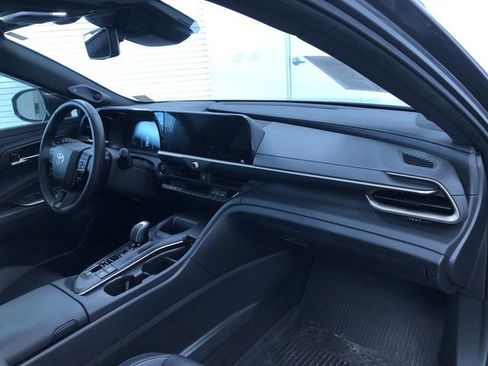 Certified 2023 Toyota Crown Limited image 25