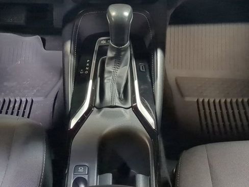 Used 2025 Toyota Corolla SE image 18