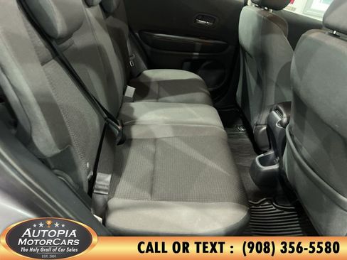 Used 2021 Honda HR-V LX image 14