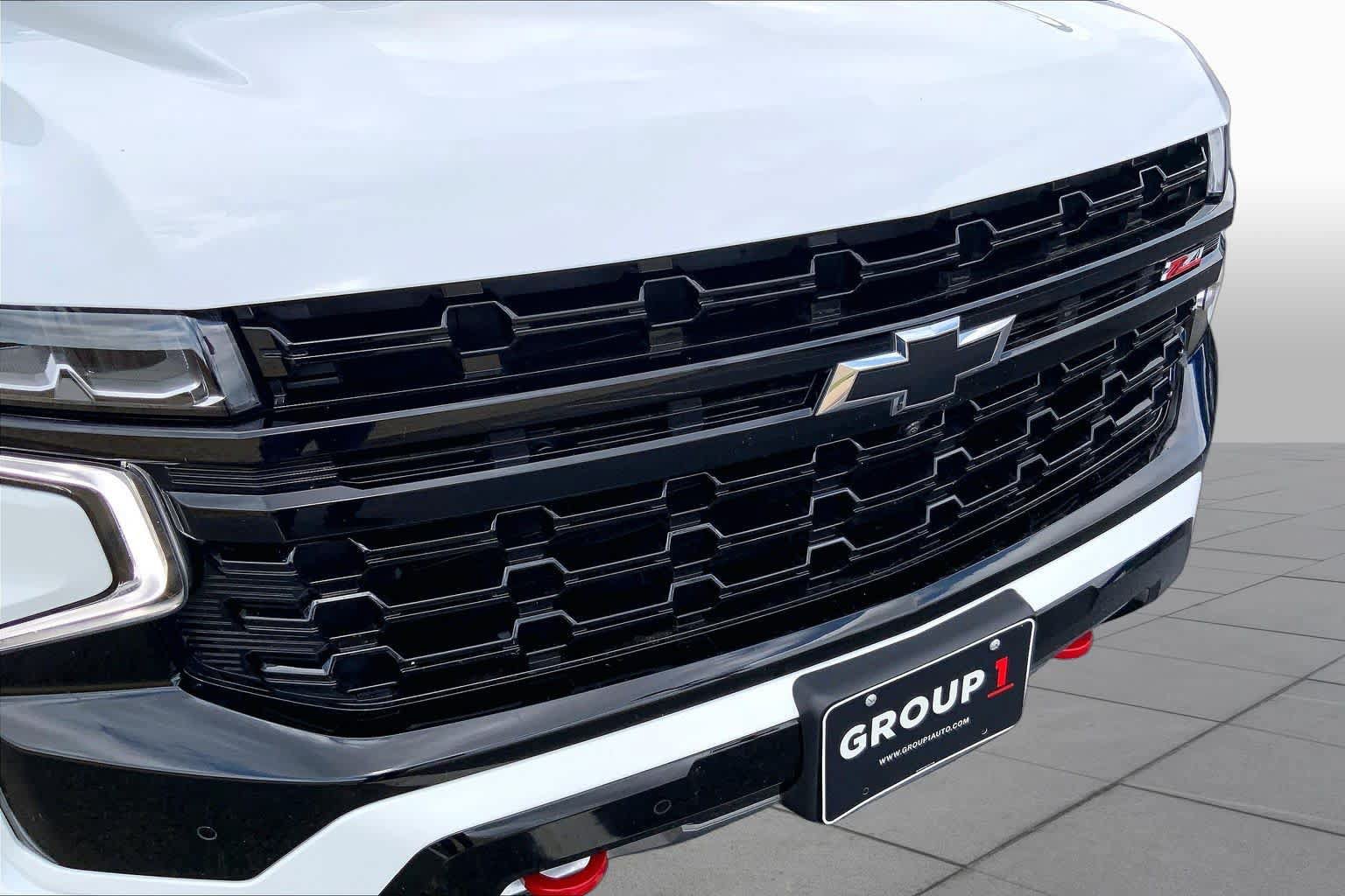 Used 2024 Chevrolet Tahoe Z71 w/ Luxury Package AWD/4WD image 29