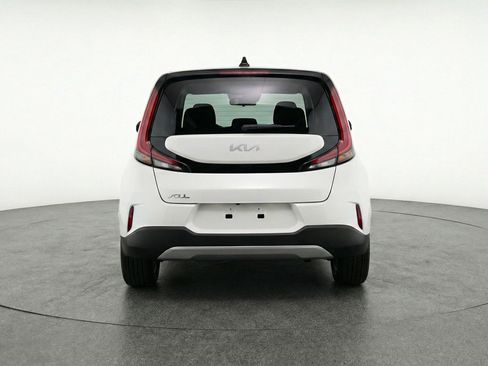 Used 2025 Kia Soul LX w/ LX Technology Package FWD image 6