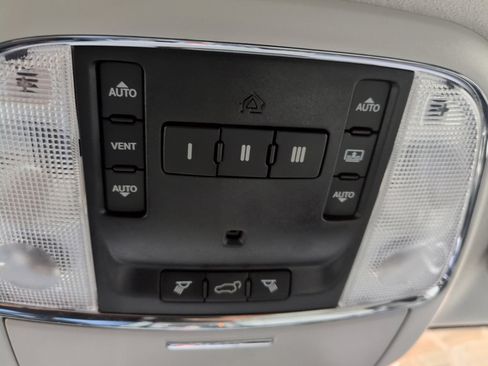 Used 2018 Jeep Grand Cherokee Summit AWD/4WD image 28
