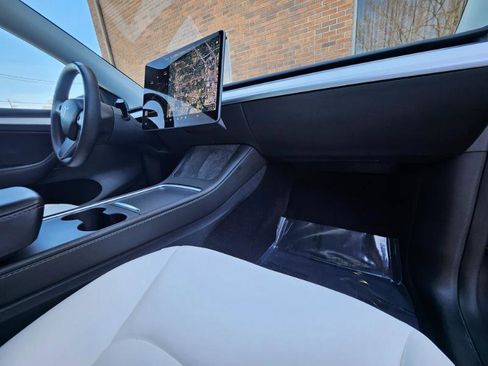 Used 2023 Tesla Model Y Long Range image 54