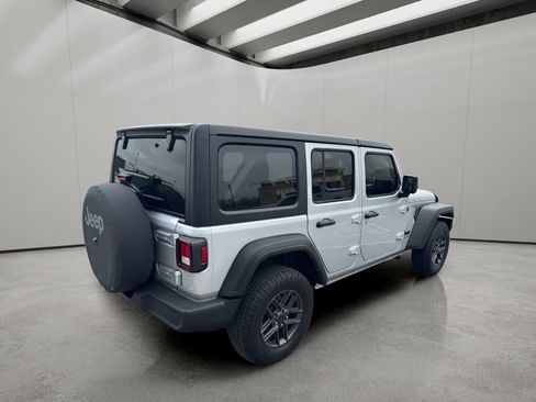 Used 2024 Jeep Wrangler Sport S AWD/4WD image 5