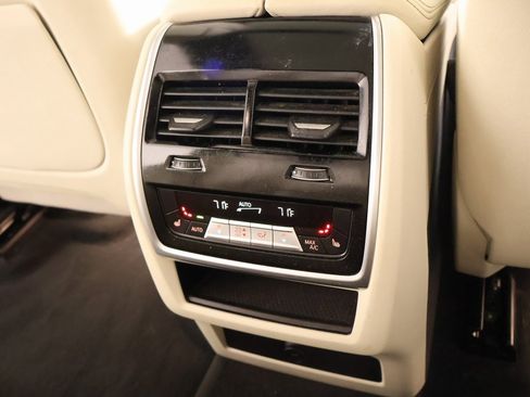 Used 2019 BMW X5 xDrive50i w/ Executive Package image 16