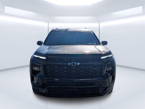 Used 2025 Chevrolet Traverse RS w/ LPO, Floor Liner Package image 8