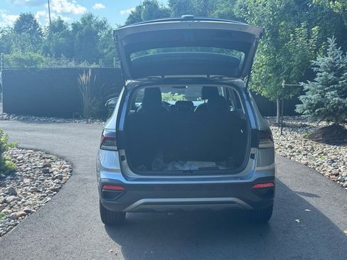 New 2025 Volkswagen Taos S image 15