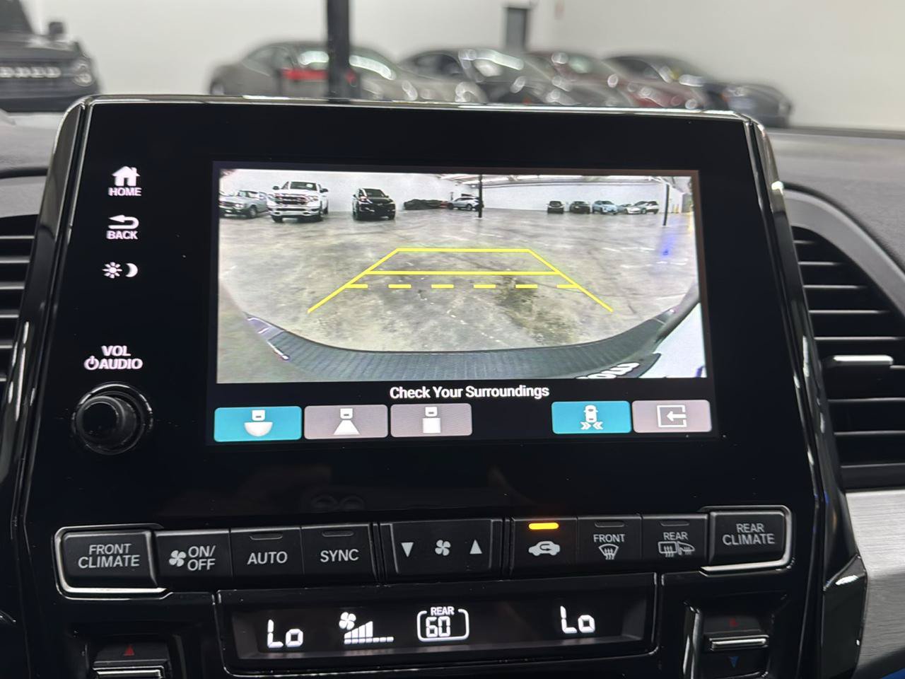 Used 2023 Honda Odyssey Touring image 17