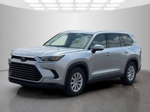 Used 2025 Toyota Grand Highlander FWD image 7