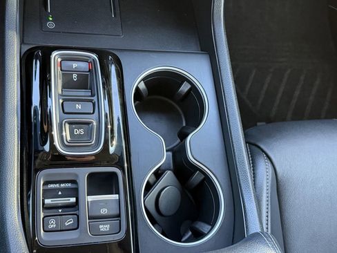 Used 2024 Honda Pilot Touring image 25