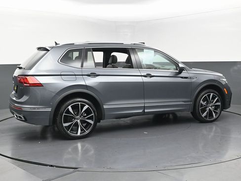 Used 2024 Volkswagen Tiguan SEL R-Line image 53