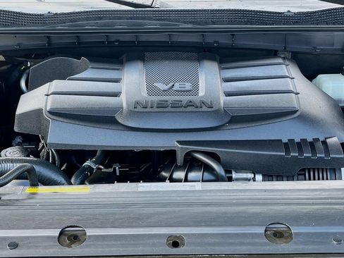 Used 2022 Nissan Titan PRO-4X w/ Pro-4x Convenience Package AWD/4WD image 31