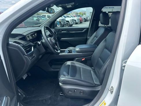 Certified 2024 GMC Acadia Elevation AWD/4WD image 2