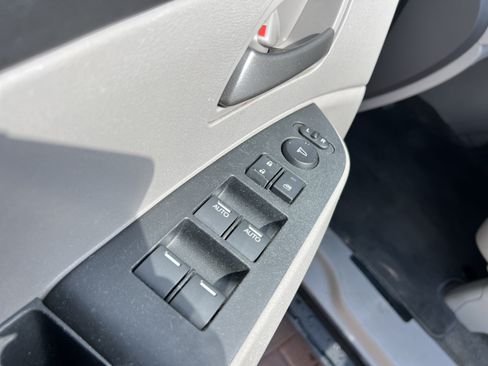 Used 2012 Honda Odyssey EX-L image 13