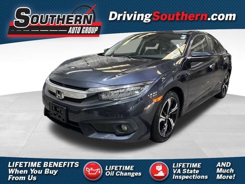 Used 2018 Honda Civic Touring image 1