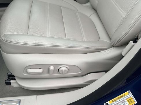 Certified 2023 GMC Acadia Denali w/ Denali Technology Package image 22