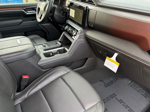 New 2026 GMC Sierra 3500 Denali w/ Denali Reserve Package image 12