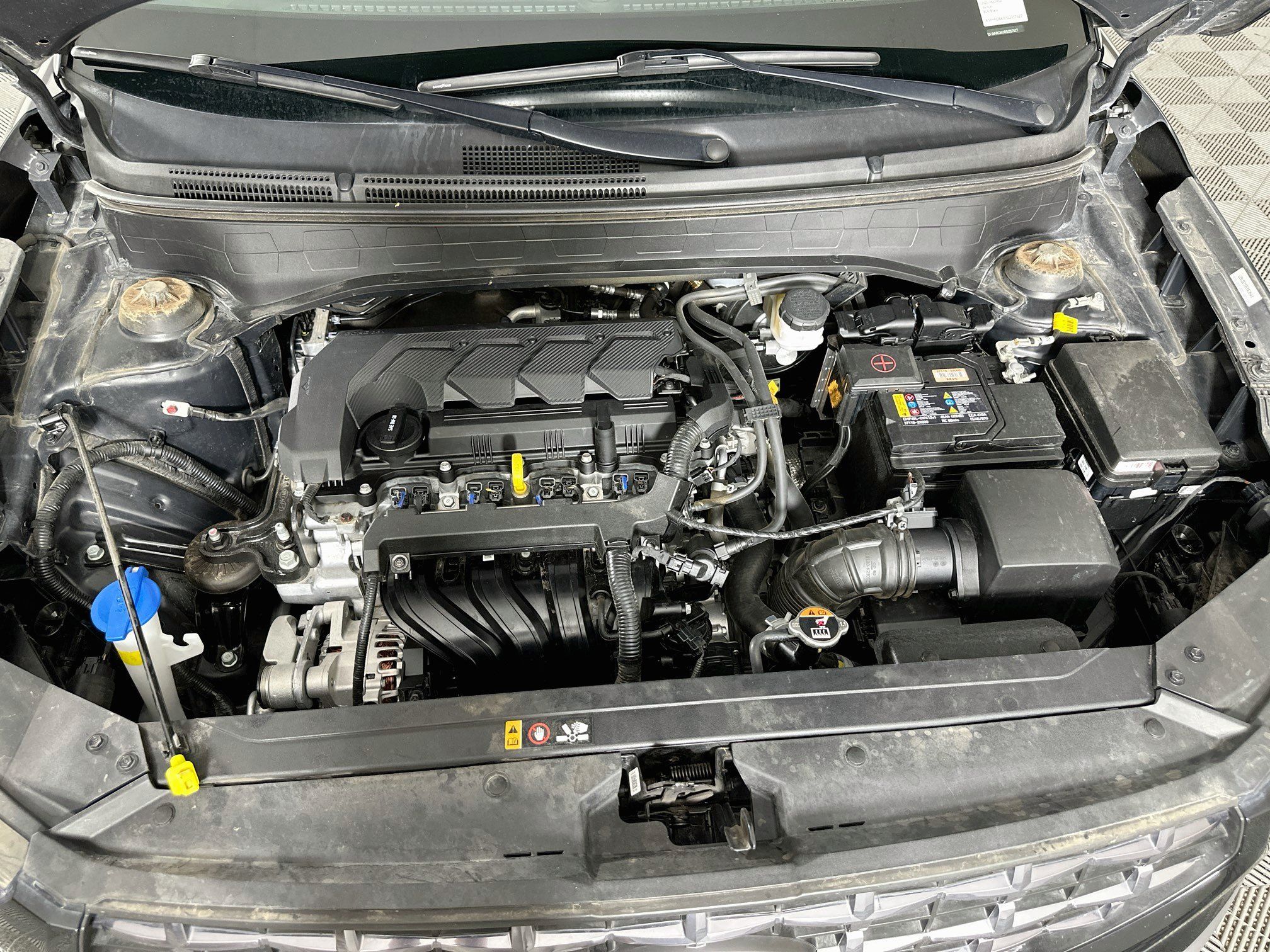 Used 2025 Hyundai Venue SEL FWD image 30