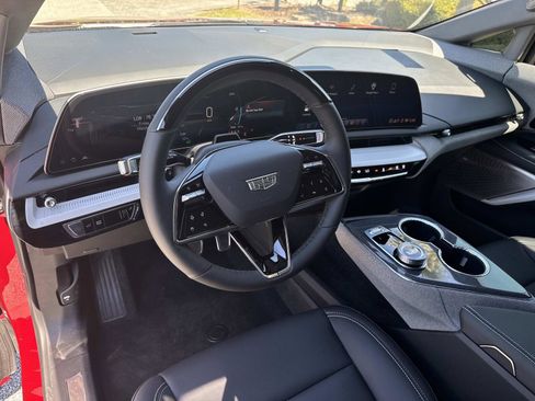 Certified 2026 Cadillac Optiq Luxury 1 image 21