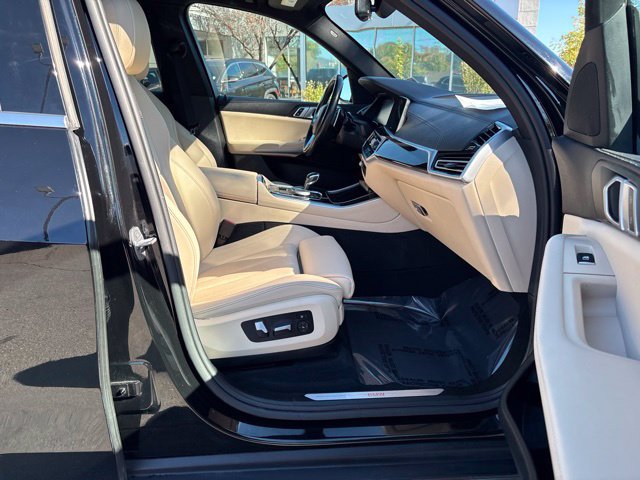 Used 2021 BMW X5 xDrive40i w/ Convenience Package AWD/4WD image 39