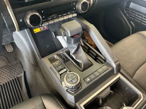 Used 2025 Toyota Tacoma TRD Off-Road w/ TRD Off Road Premium Package image 15