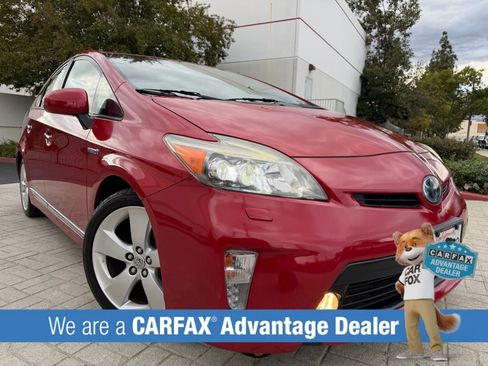 Used 2012 Toyota Prius Five w/ Advanced Technology Pkg image 2