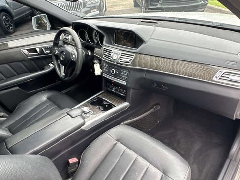 Used 2016 Mercedes-Benz E 400 Sedan image 13