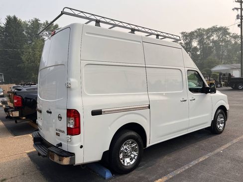 Used 2012 Nissan NV 3500 SV w/ Technology Pkg RWD image 3