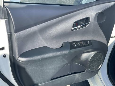 Used 2017 Toyota Prius Prime Advanced image 18