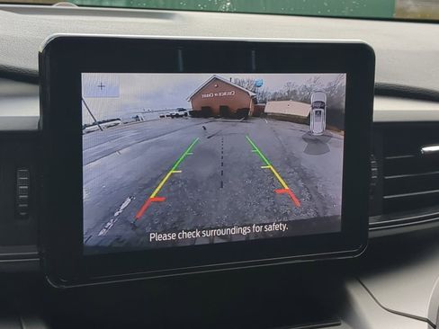 Certified 2022 Ford Explorer XLT image 18